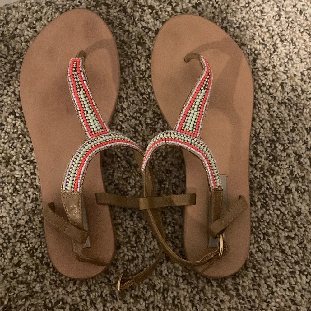 Steve Madden ALECIAA ALECIA Beaded Thong Sandals